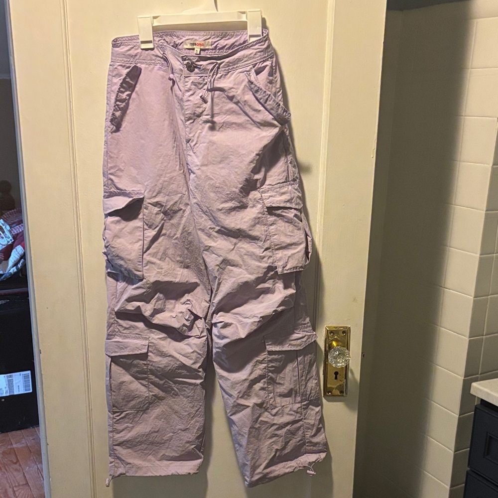 Women's Wide Leg Cargo Pants in Light Purple, green pants are a similar version - Picture 2 of 4